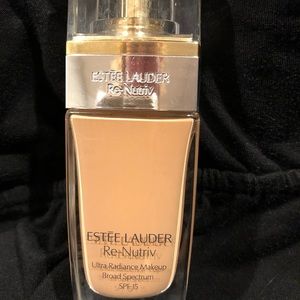 Estée Lauder Re-Nutriv ultra radiance make up